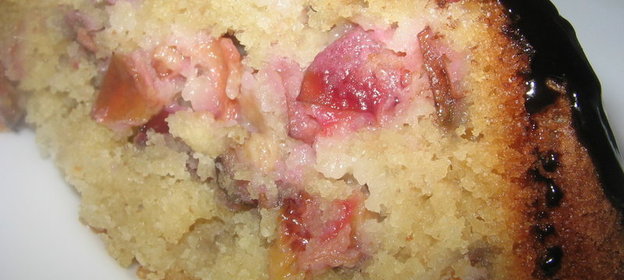 Кекс на кефире со сливами