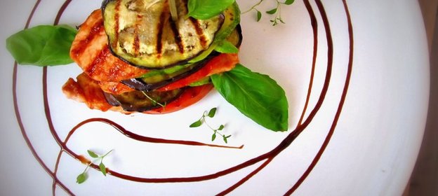 Грилованные овощи с куриной грудкой