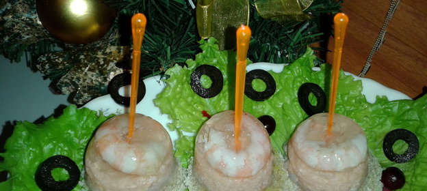 Канапе с клюквенным желе на рыбном бульоне