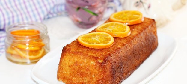 Сливочный кекс с кандированными апельсиновыми дольками