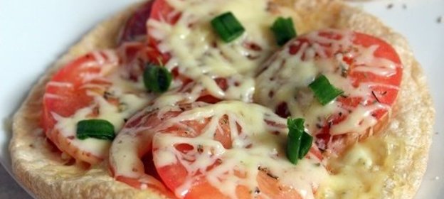 Горячие бутерброды на вафельных хлебцах