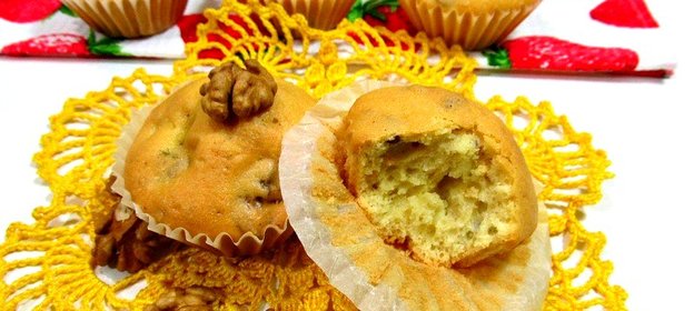 Кекс с грецкими орехами