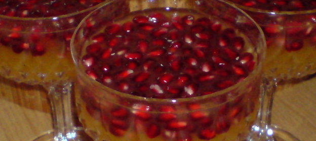 Десерт:Витаминная бомба из граната в апельсиновом желе