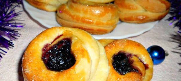Булочки с вареньем