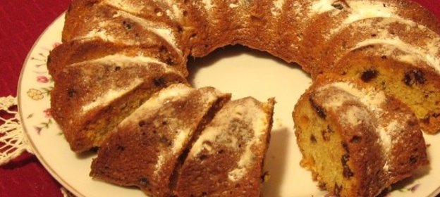 Кекс с изюмом