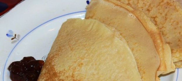 Пицца с морепродуктами и грибами