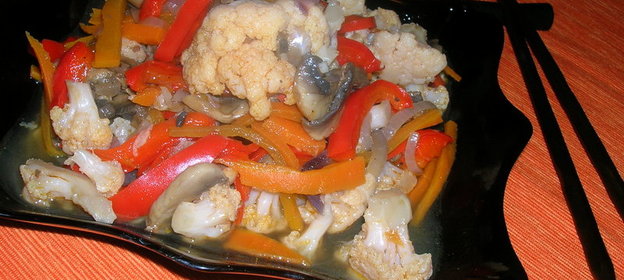 Овощи в кисло-сладком соусе по-китайски