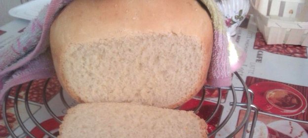 Пшеничный хлеб с кунжутом в хлебопечке