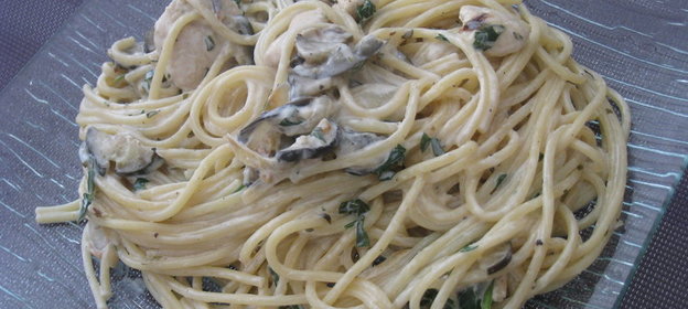 Спагетти с курицей и баклажанами