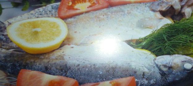 Суп с хлебом и яйцом, сваренным в «мешочек»