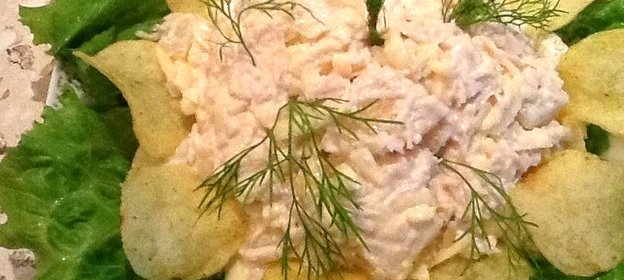 Салат ананасовый с курицей