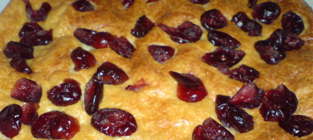 Творожная запеканка с кардамоном,цедрой лимона и вяленой клюквой