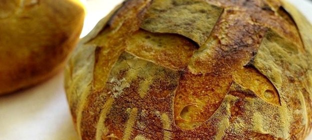 Большой круглый хлеб