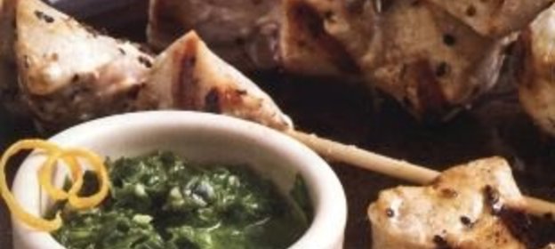 Картофель с салом и горбушками хлеба