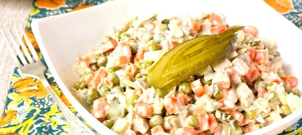 Салат «Клавдия» с индюшиным филе