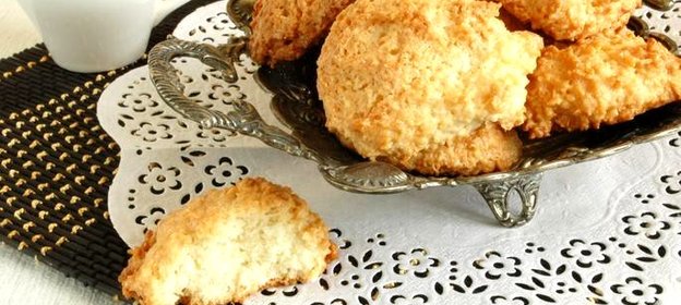 Белковое печенье с кокосовой стружкой