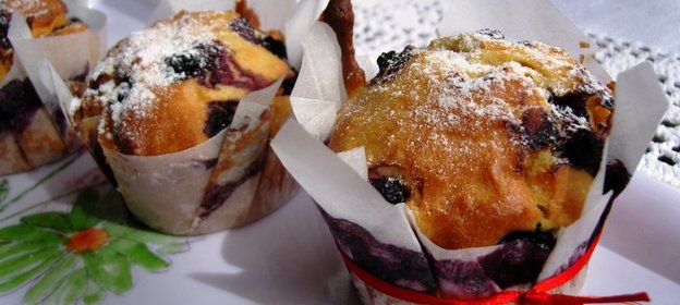 Маффины с белым шоколадом и черникой