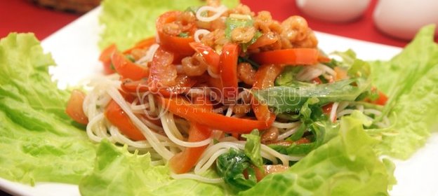 Салат с фунчозой