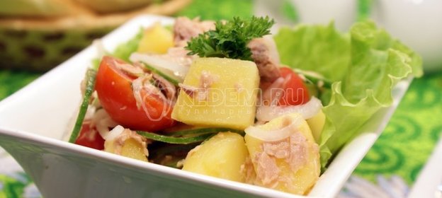 Соус томатный с солеными огурцами, грибами и овощами