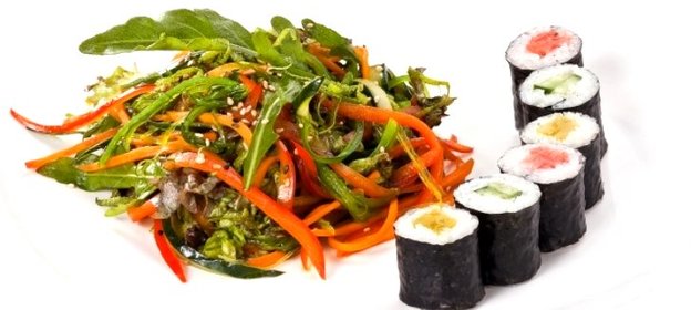 Салат к роллам