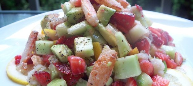 Crab,strawberry and lime calad. Салат с крабами,клубникой и лимоном