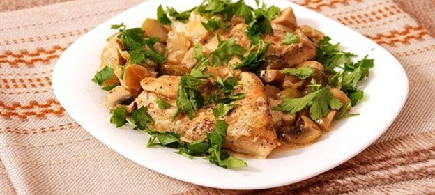 Курица тушеная с имбирем и анисом