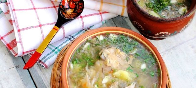 Щи из квашеной капусты (томленные в мультиварке)