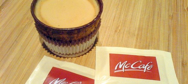 Эспрессо в вафельно-шоколадной чашке