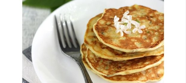 Оладьи из цукини с фетой и травами