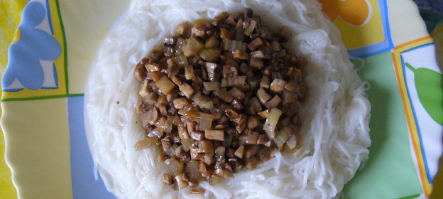 Рисовая лапша с шампиньонами не по-японски