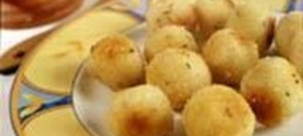 Мороженное с коричневым безе