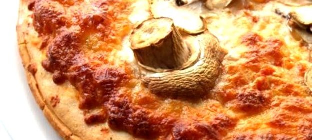 Пицца с шампиньонами