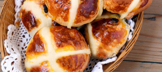 Английские крестовые булочки