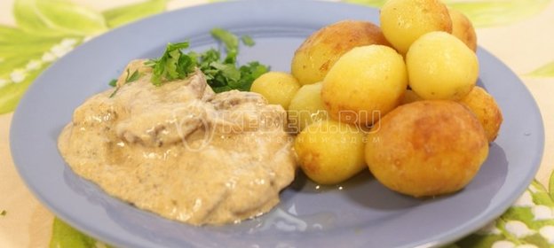 Сливочный соус из белых грибов с молодым картофелем