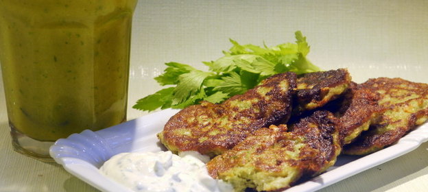 Капустно-сельдерейные оладьи с ржаной мукой