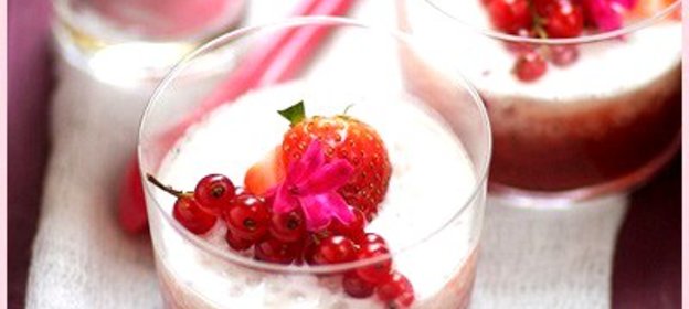 Малиновое желе с клубникой