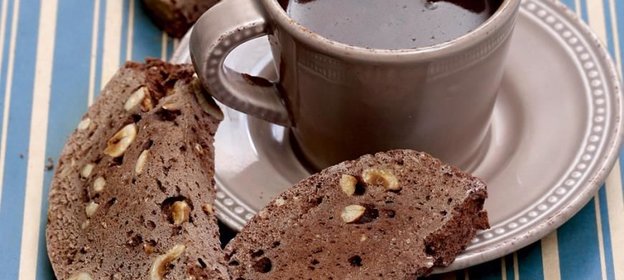 Шоколадные бискотти с фундуком