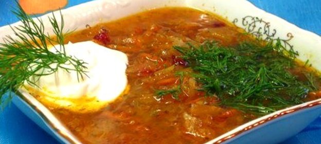 Щи с квашеной капустой и мятой картошкой
