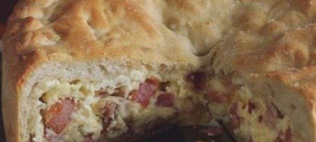 Хлеб с сыром и беконом