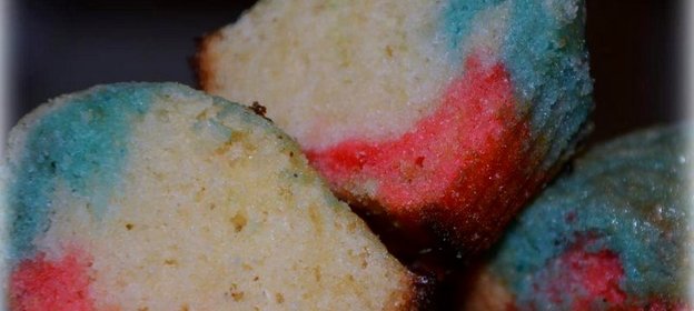 Кексы цветные