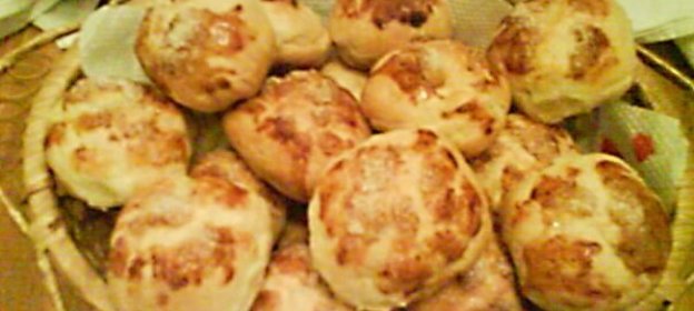 Булочки с шоколадом и орехами