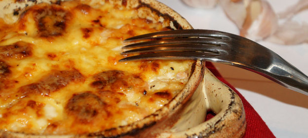 Картофельная запеканка Дофине с лососем