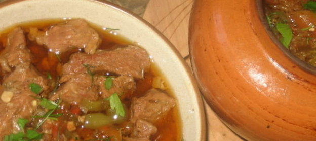 Салат из соевого мяса с грибами