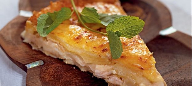 Картофельная пицца с индейкой по-гавайски