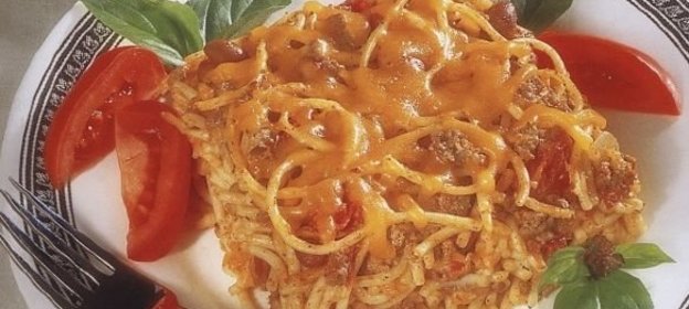 Макаронная запеканка с фасолью в томатном соусе