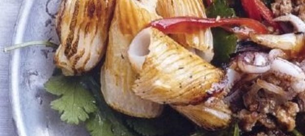 Кальмары жареные с острой свининой