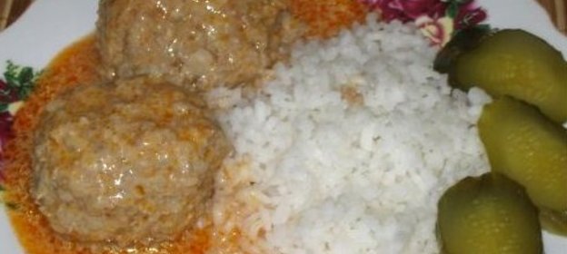 Тефтели в кастрюле