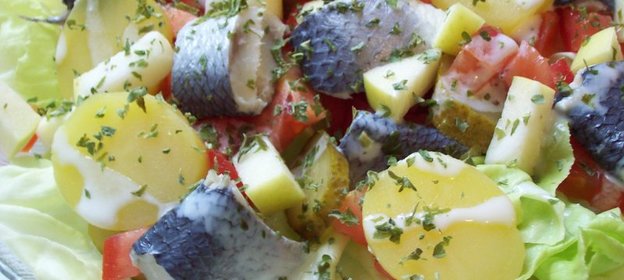 Салатик -диетический с сельдью