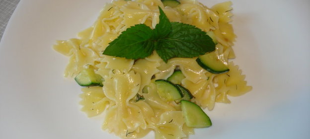 Лапша с кабачками в сливках