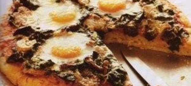 Флорентийская пицца с яйцами
